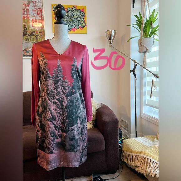 🌲Nice Things🌲- Alpine Valley Digital Print Dress / Merlot - Picture 5 of 13